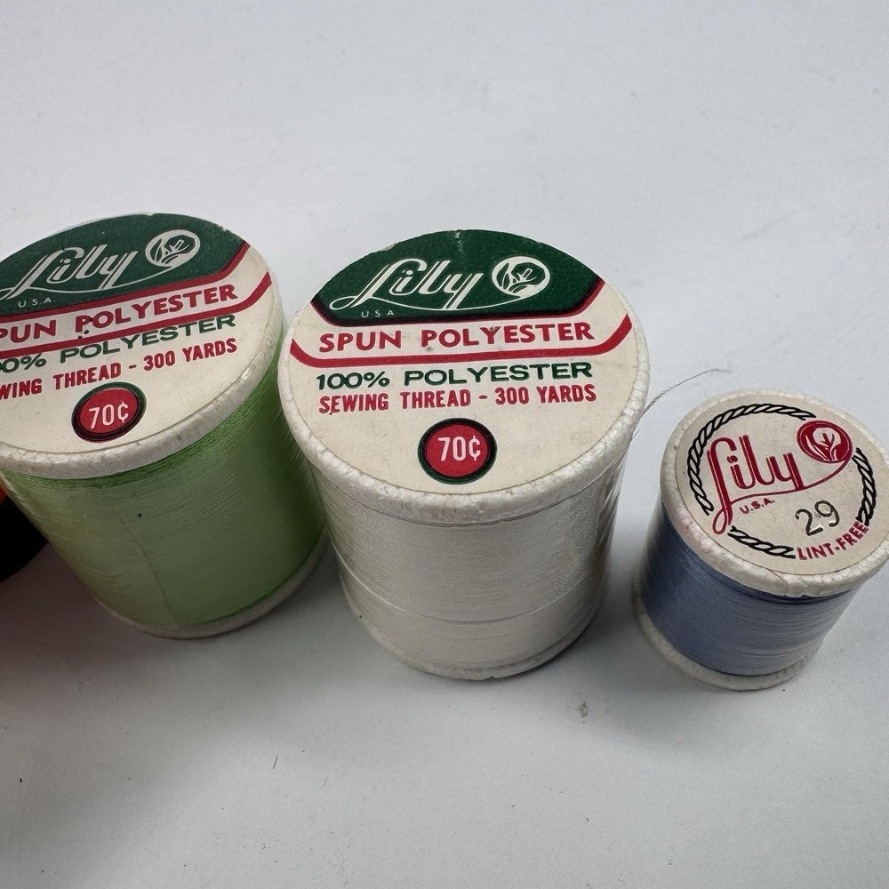 Vintage Lily Thread Lot New Polyester Cotton Sewing Spools Mixed - Picture 3 of 4